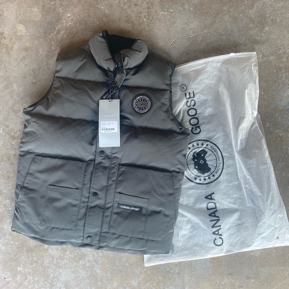 Canada Goose Charcoal Puffer Vest